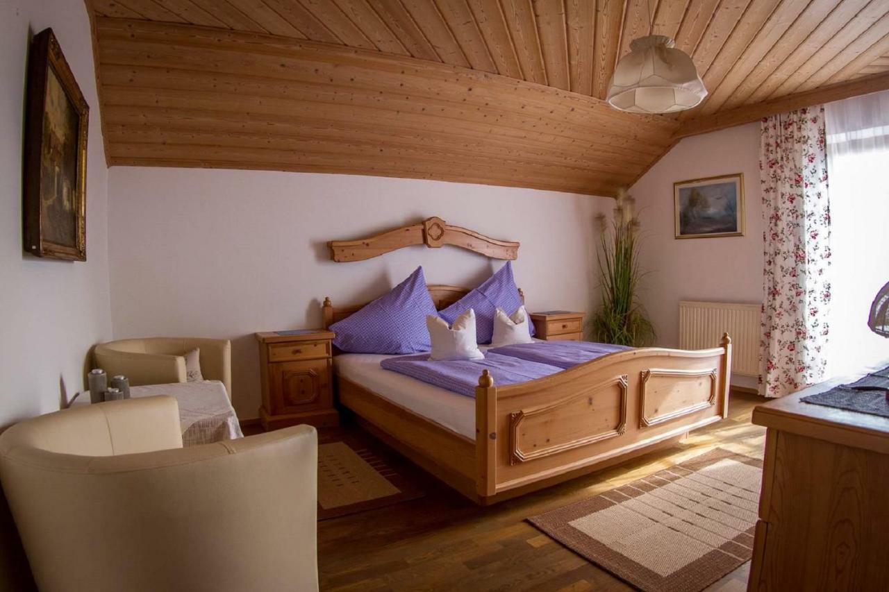 Weingut Stoff Bed & Breakfast Kitzeck im Sausal Exterior photo