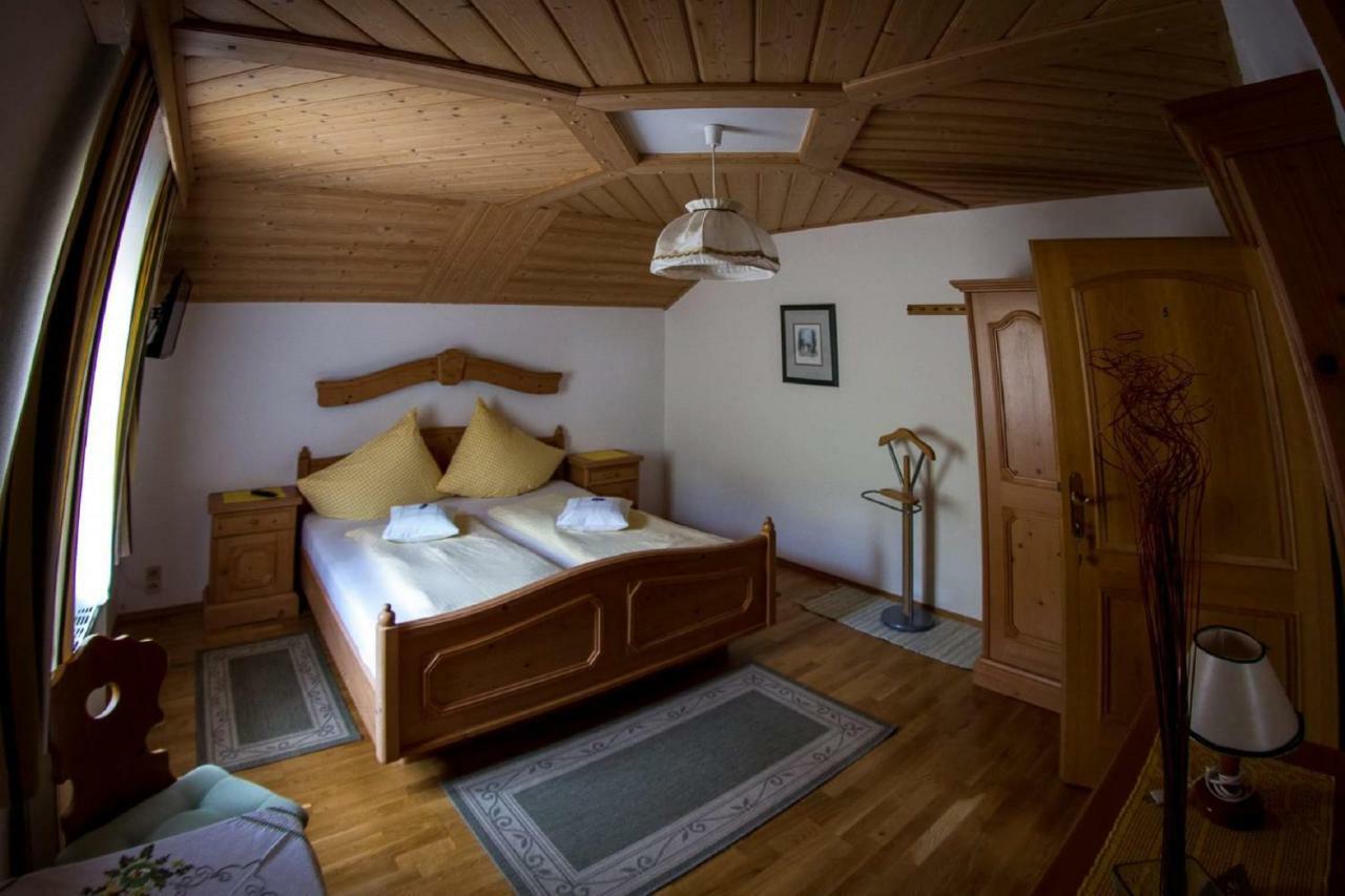 Weingut Stoff Bed & Breakfast Kitzeck im Sausal Exterior photo