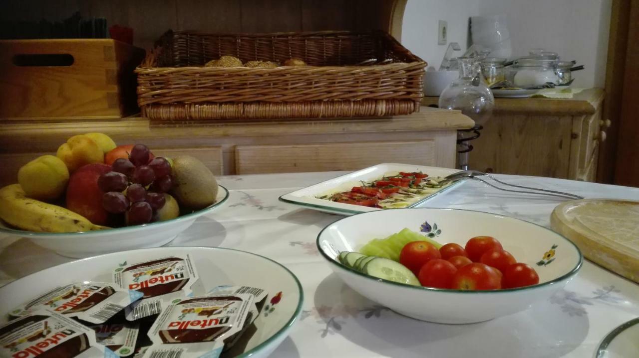 Weingut Stoff Bed & Breakfast Kitzeck im Sausal Exterior photo